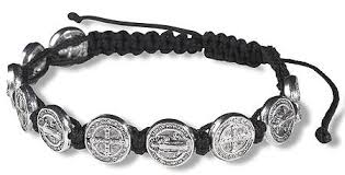 10 bracelets à cordon noir médaille Saint Benoît